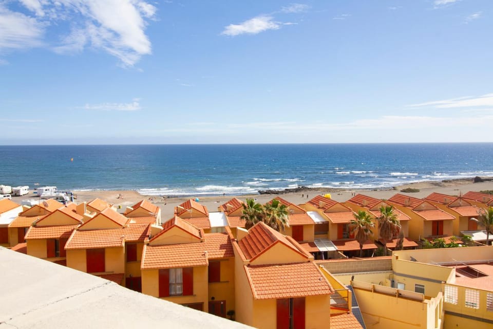 Neighbourhood, Sea view