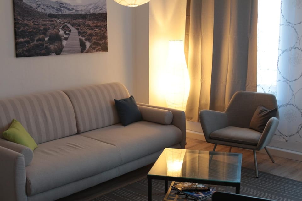 Bed, Living room, Seating area