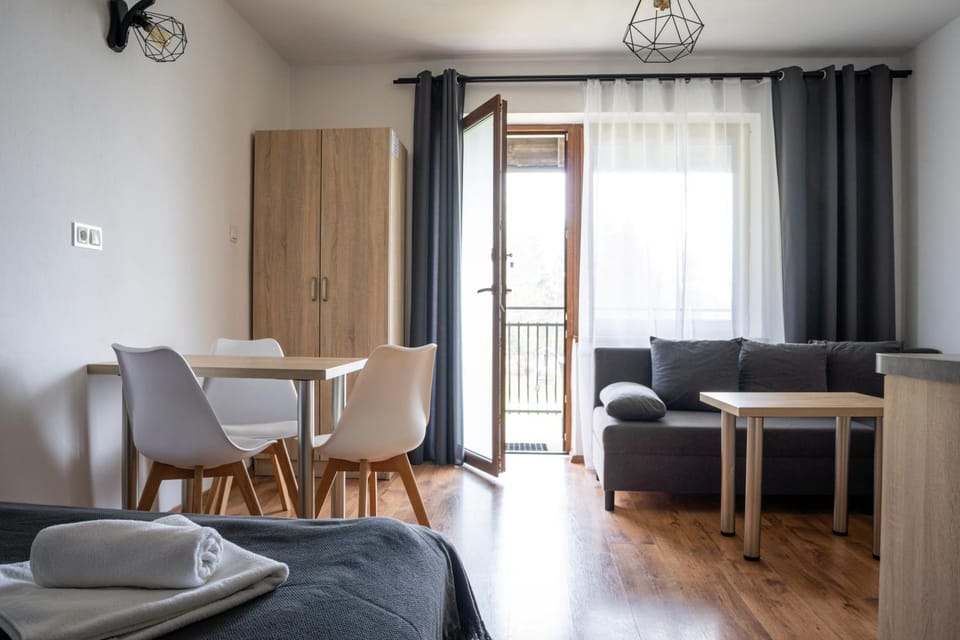 Balcony/Terrace, Living room, Seating area, Dining area