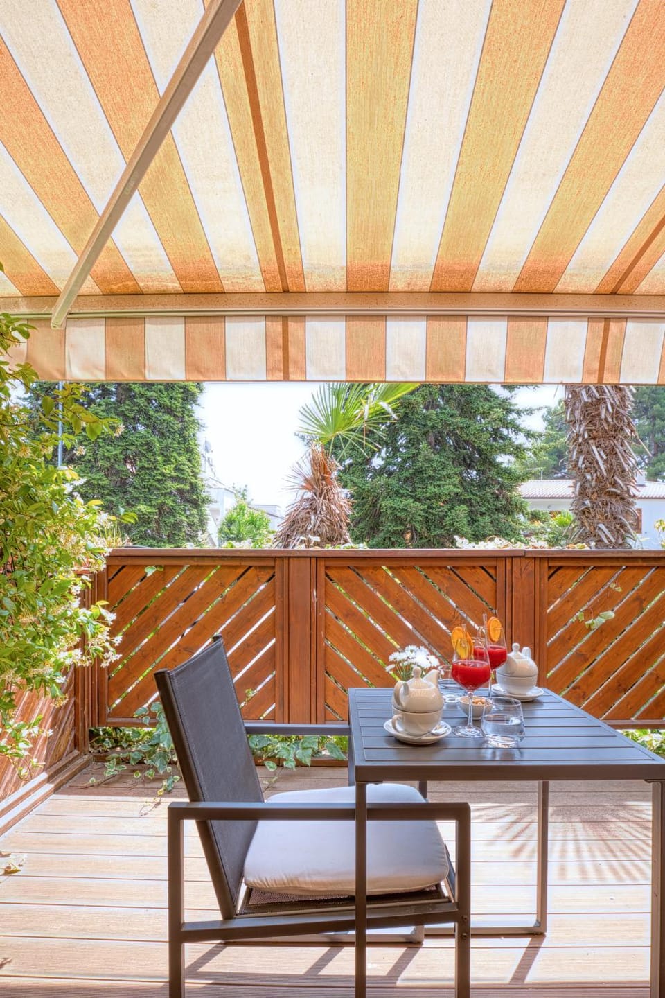 View (from property/room), Balcony/Terrace, Bedroom