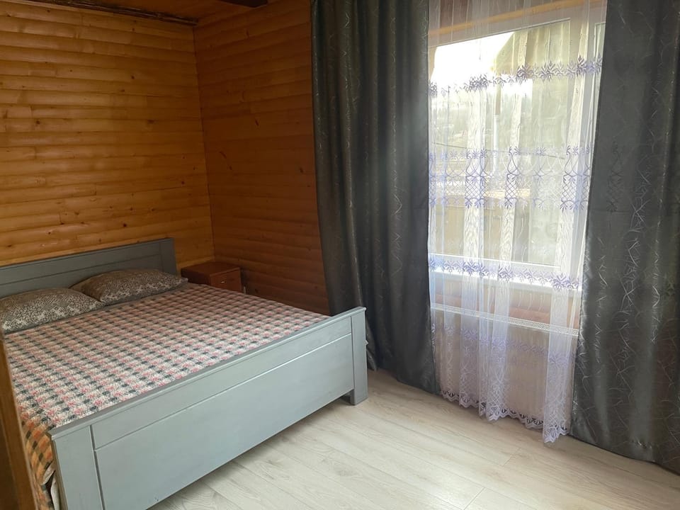 Сонячні Карпати Bed and Breakfast in Lviv Oblast