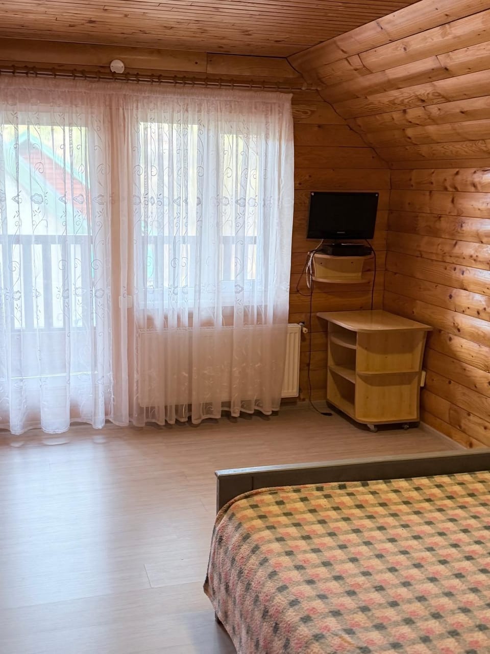 Сонячні Карпати Bed and Breakfast in Lviv Oblast