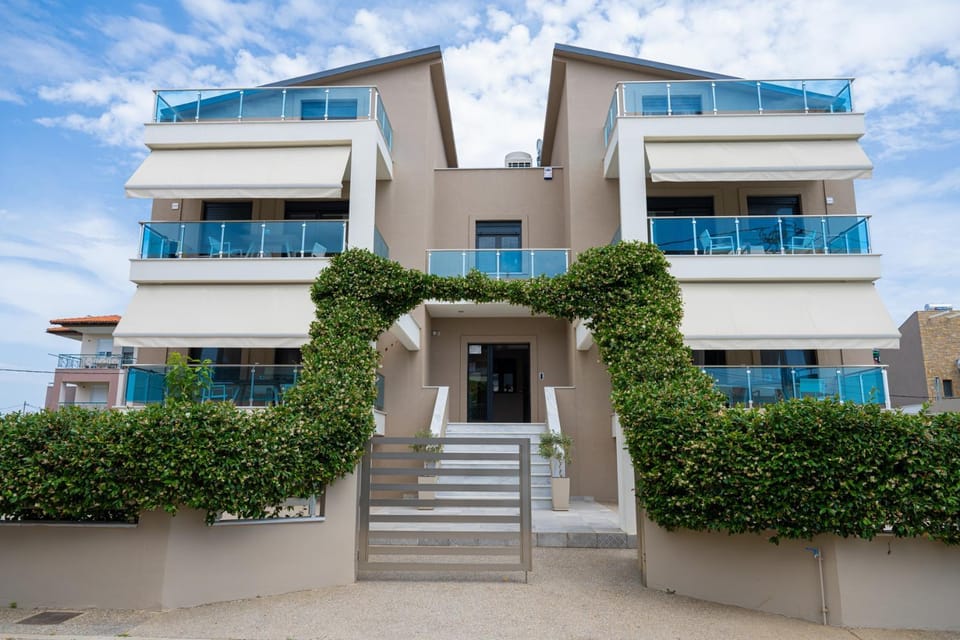 Property building, Facade/entrance, Day, View (from property/room), Balcony/Terrace