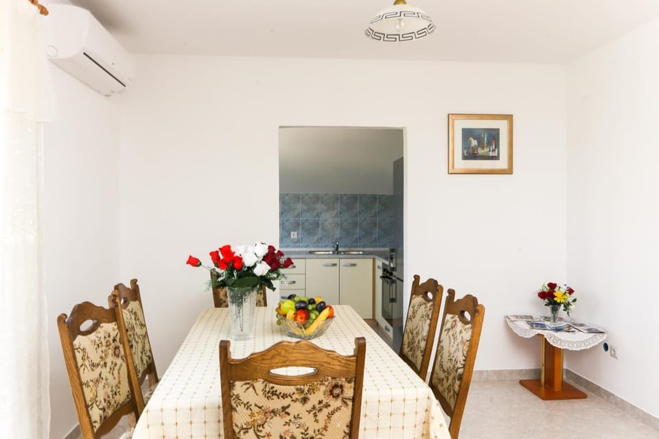 Apartment Nada Apartment in Cavtat