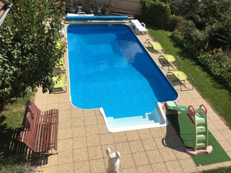 Garden, Pool view, Swimming pool, sunbed