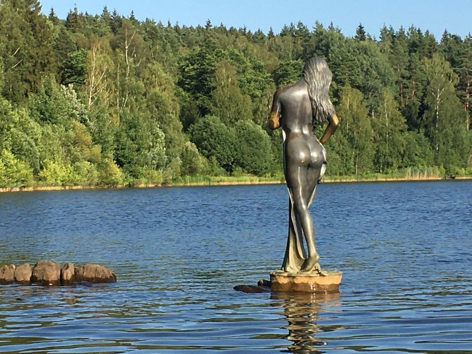 Nearby landmark