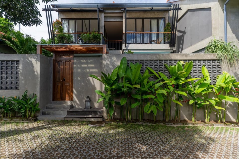 Property building, Facade/entrance