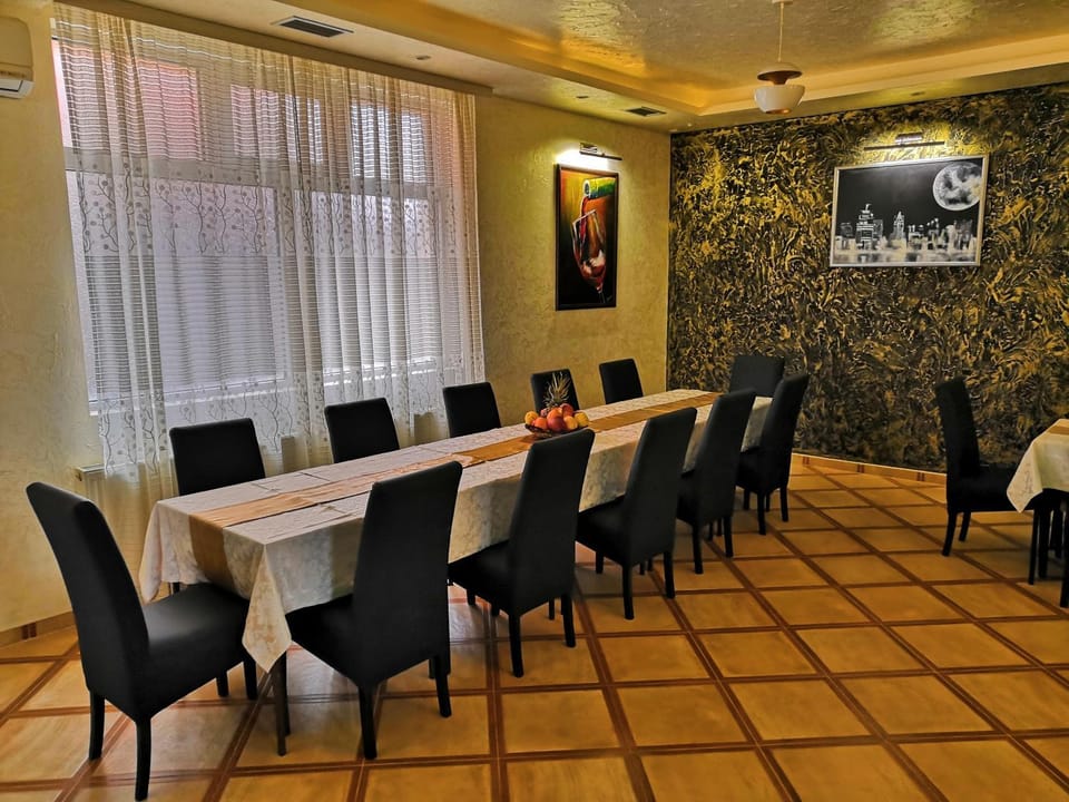 Restaurant/places to eat, Decorative detail