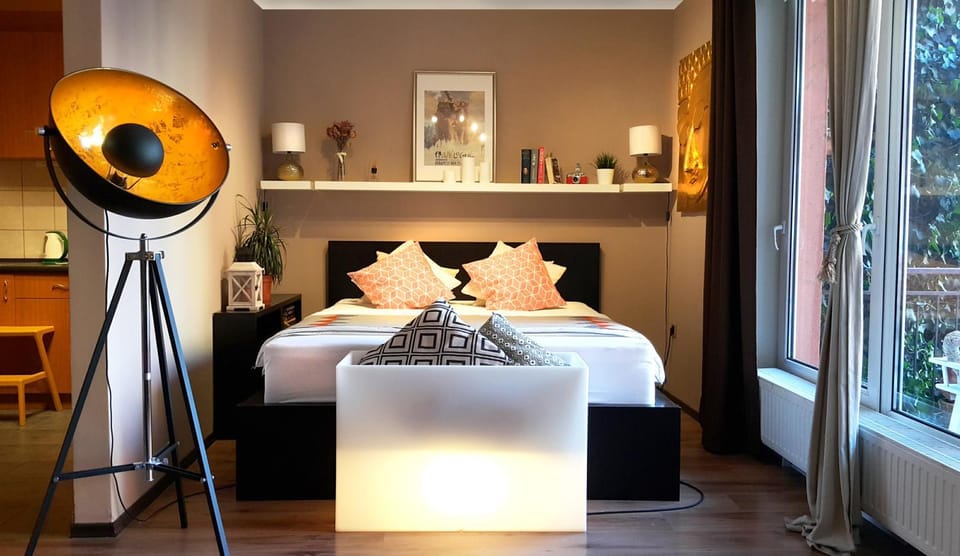Bed, Photo of the whole room, Decorative detail