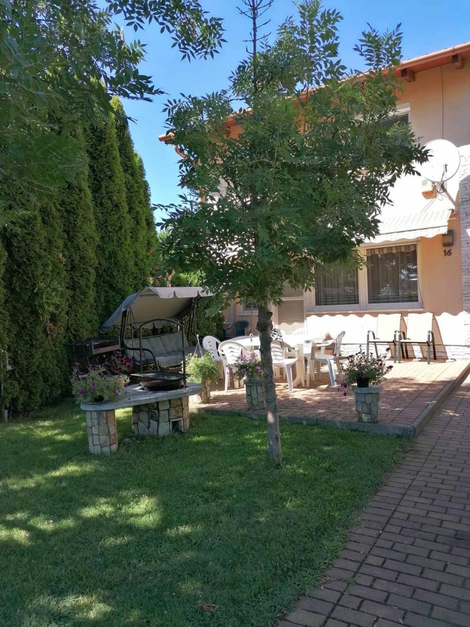 Property building, Garden, Garden view