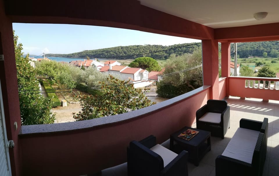 Natural landscape, Balcony/Terrace, Sea view