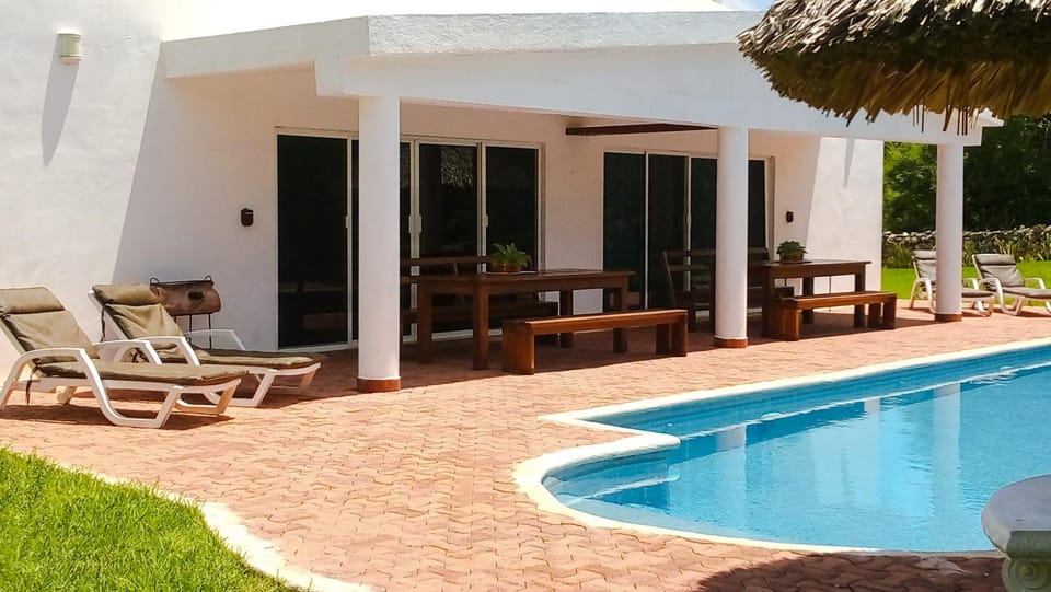 Patio, Pool view, Swimming pool