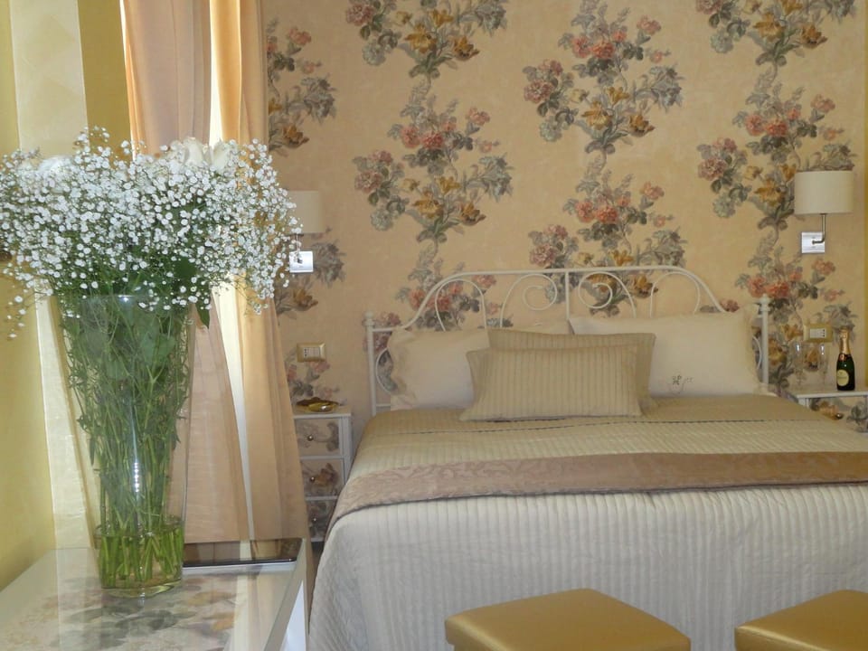 Bed, Decorative detail