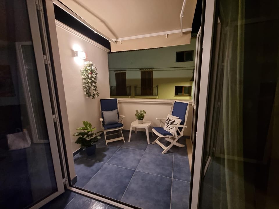Patio, View (from property/room), Balcony/Terrace