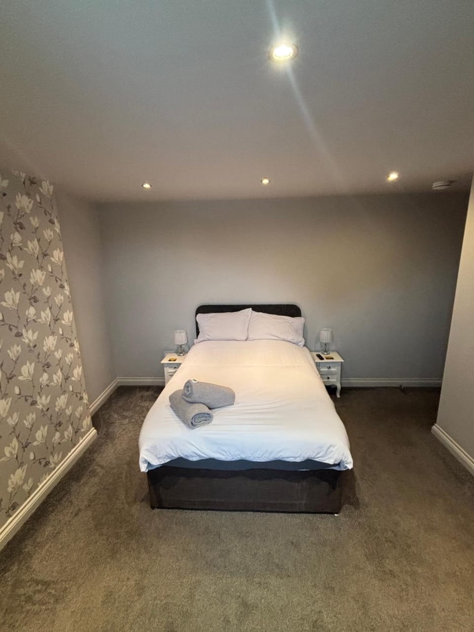 Airport Tavern Accommodation Inn in Wales