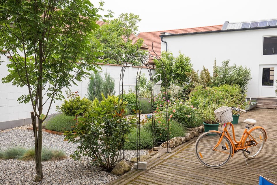 Garden, Garden view