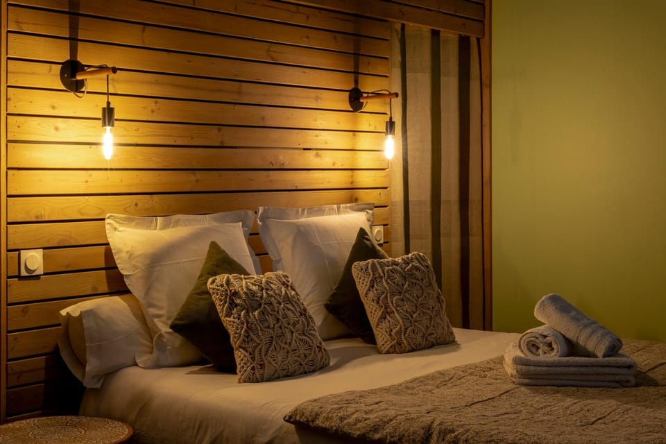 Night, Bedroom