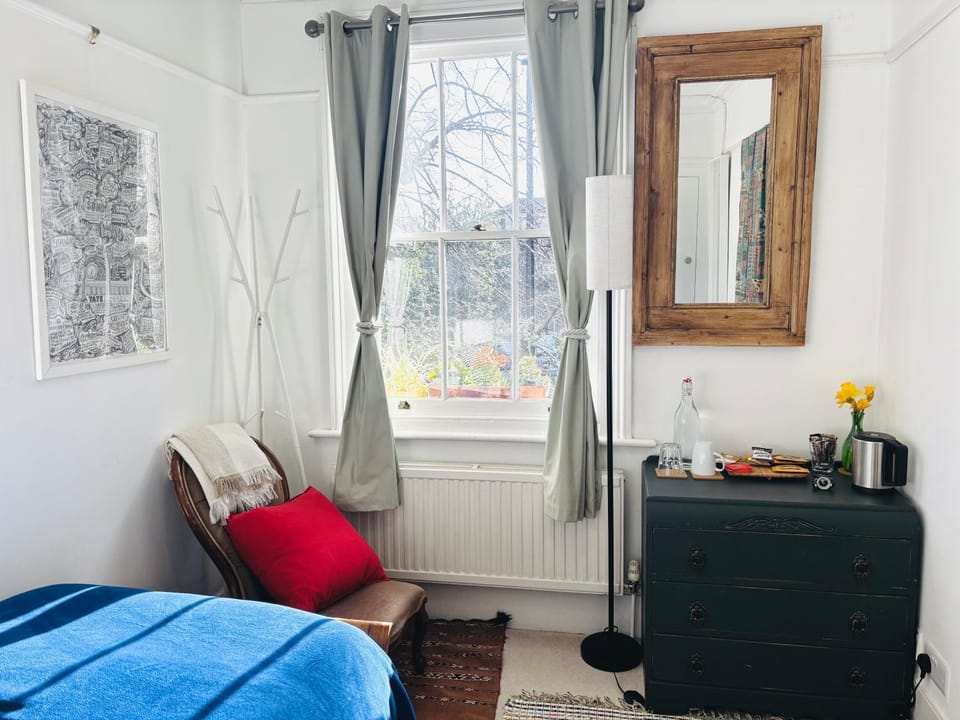 Central Victorian House Bed and Breakfast in London Borough of Islington