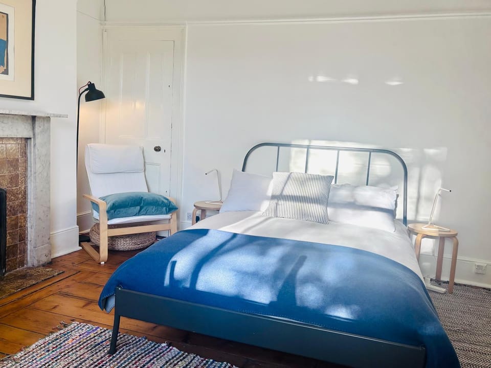 Central Victorian House Bed and Breakfast in London Borough of Islington