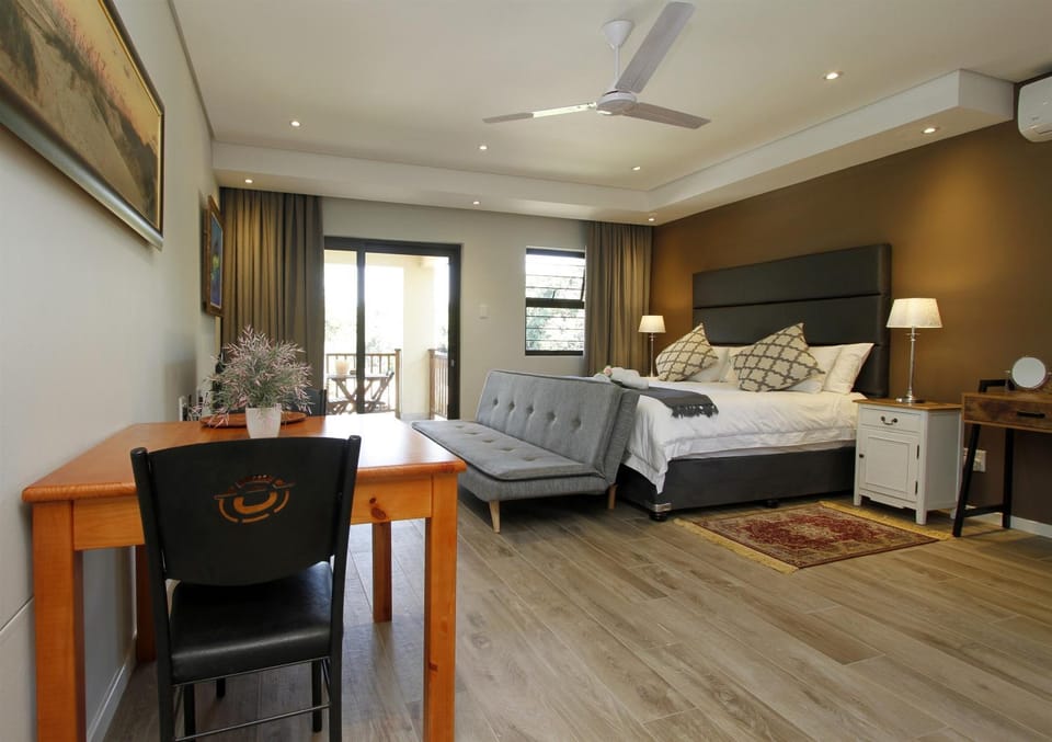 TV and multimedia, Coffee/tea facilities, Balcony/Terrace, Kitchen or kitchenette, Living room, Bedroom