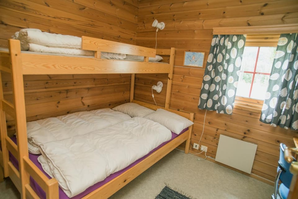 Photo of the whole room, Bedroom, bunk bed