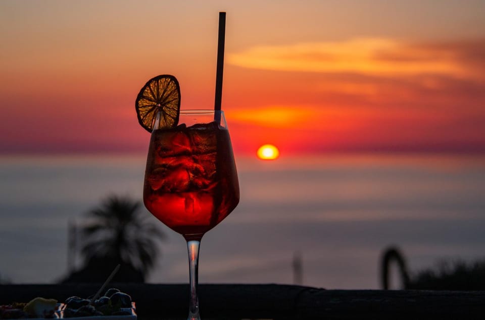 Balcony/Terrace, Lounge or bar, Food and drinks, Sea view, Drinks, Sunset
