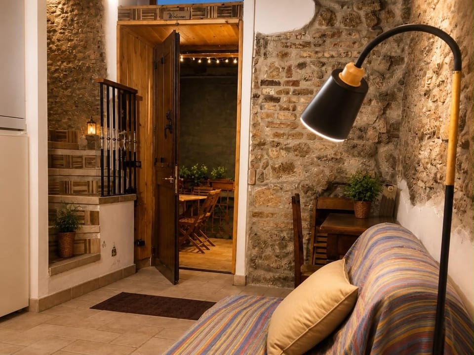 Grottino Apartment Parco Velino Sirente Apartment in Abruzzo