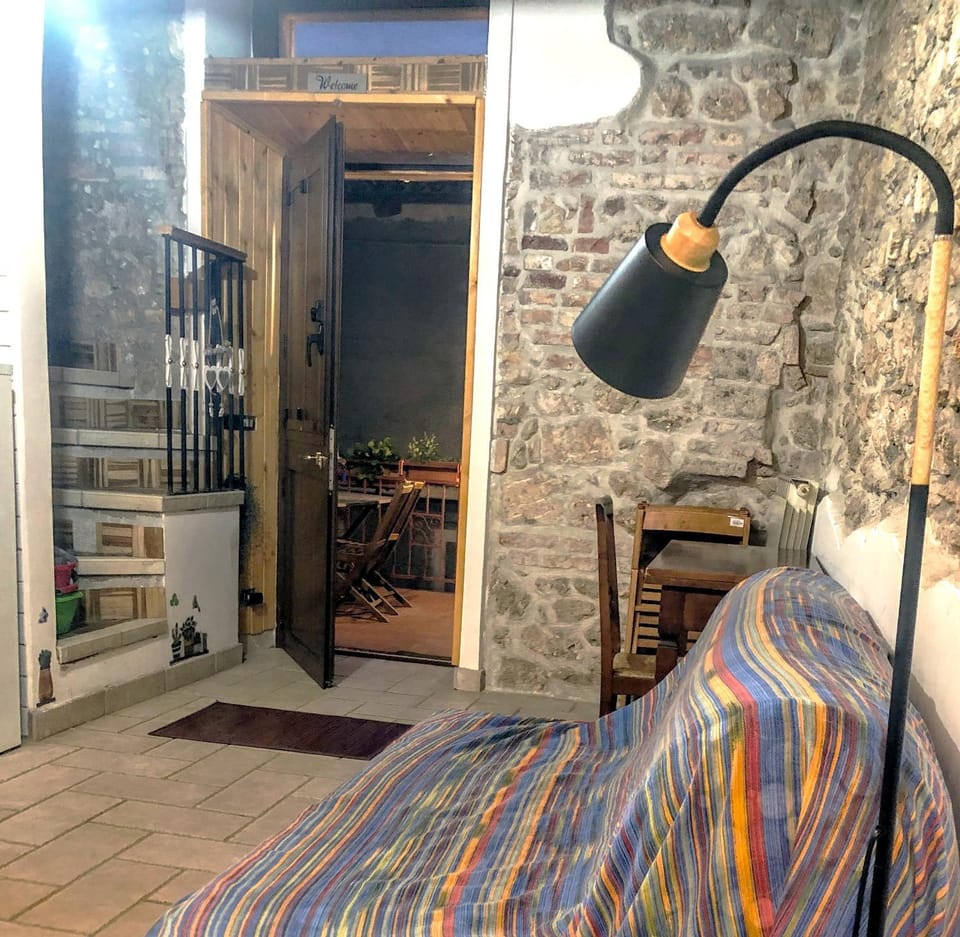 Living room, Photo of the whole room