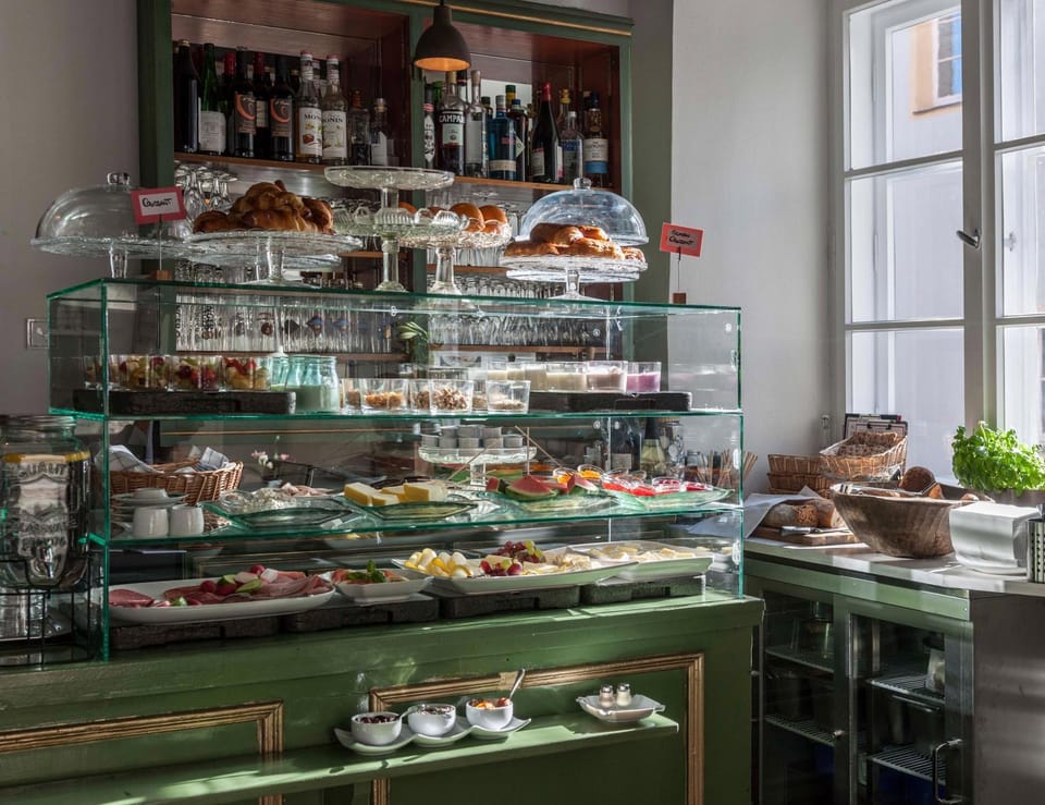 Buffet breakfast