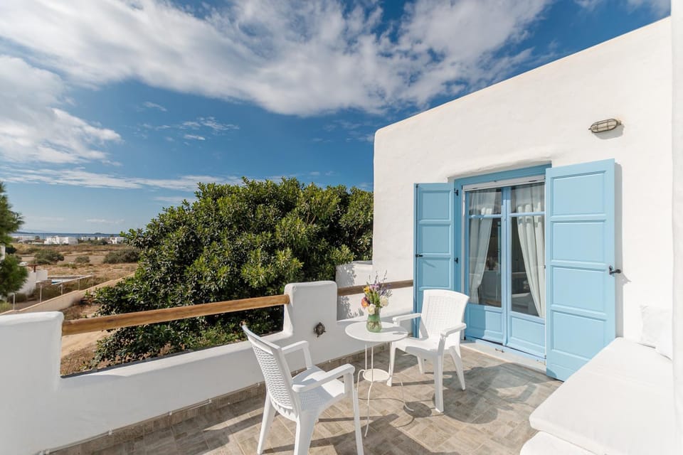 Property building, Balcony/Terrace