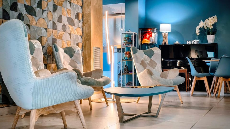 TV and multimedia, Lobby or reception