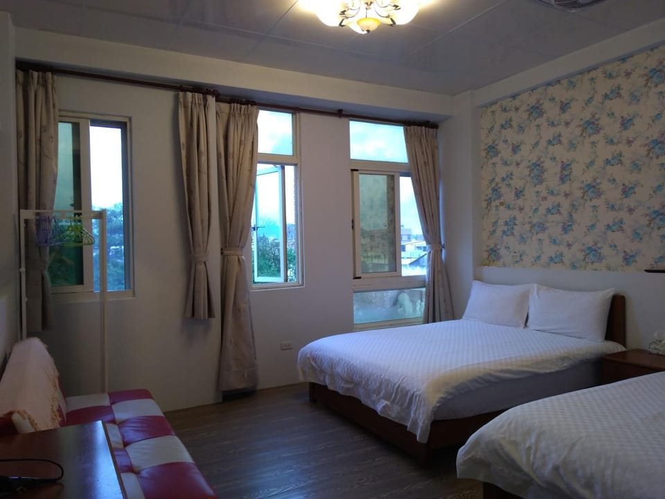 Grapefruit Heping Guesthouse Bed and Breakfast in Taiwan, Province of China