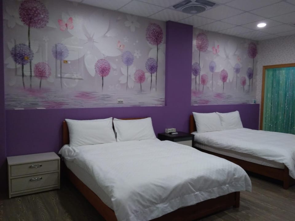 Grapefruit Heping Guesthouse Bed and Breakfast in Taiwan, Province of China