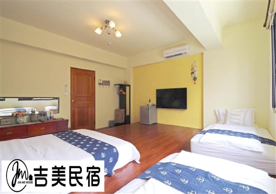 Property logo or sign, Bedroom