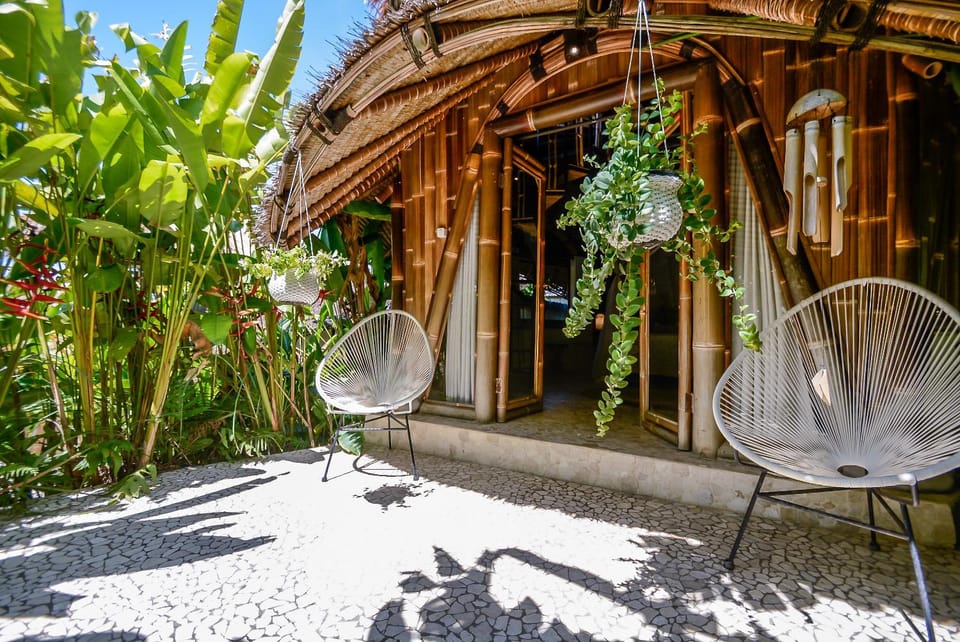 Patio, Facade/entrance