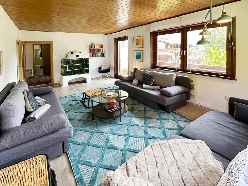Balcony/Terrace, Living room, Seating area, Mountain view