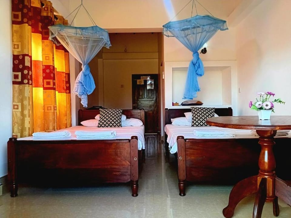 Sunny Side Villa Bed and Breakfast in Tangalle