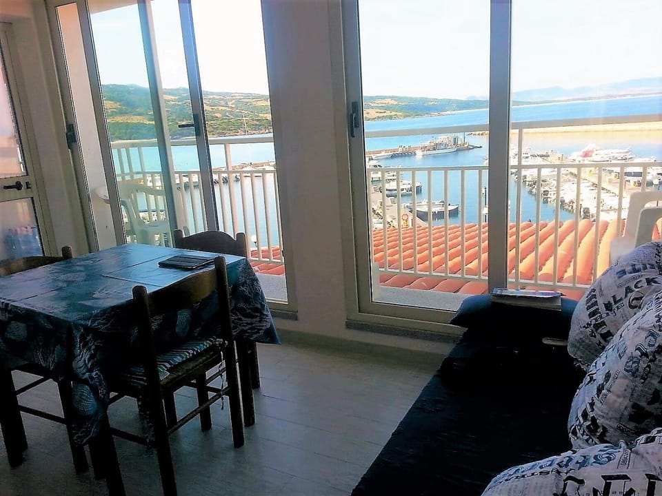 Living room, Sea view