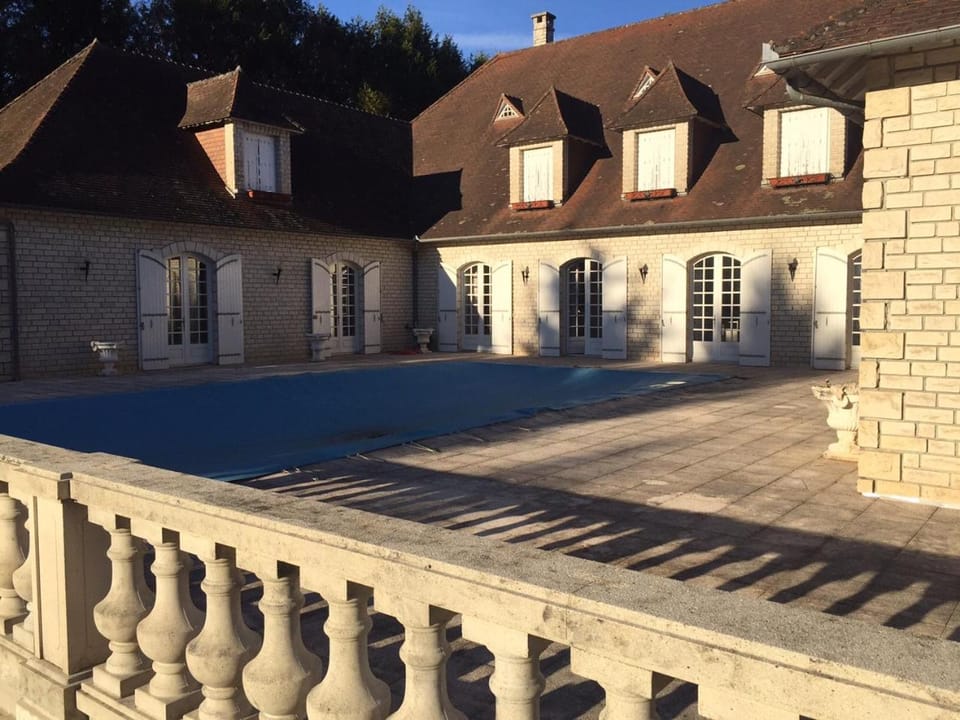 Swimming pool, Swimming pool