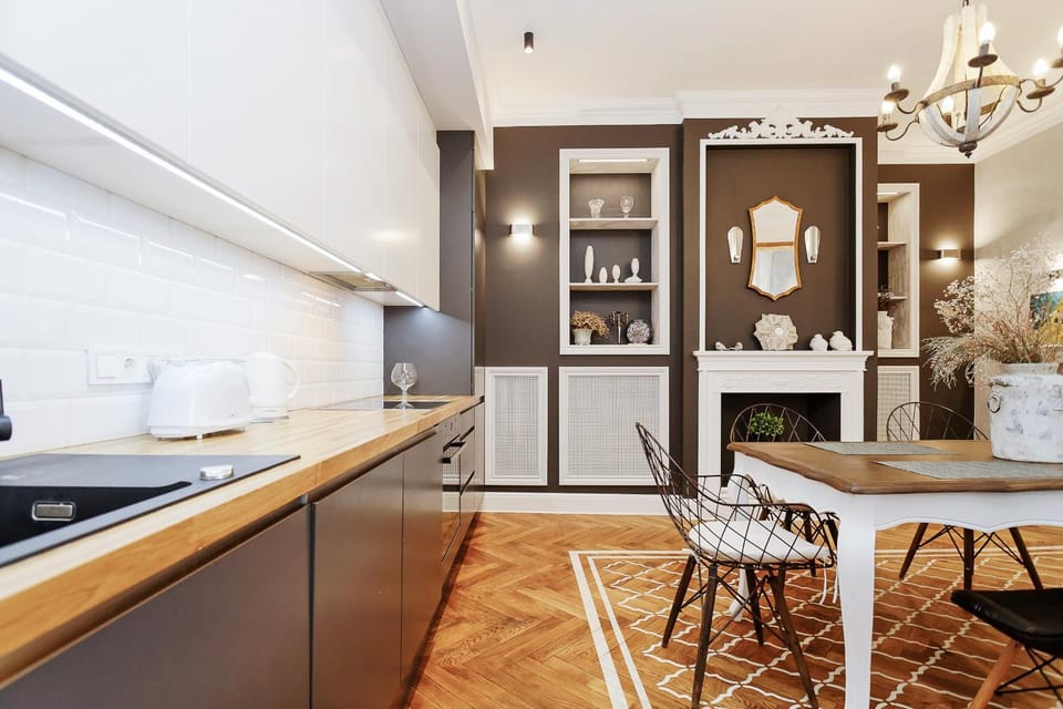 Kitchen or kitchenette