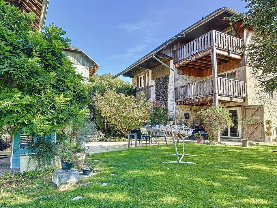 Property building, Garden