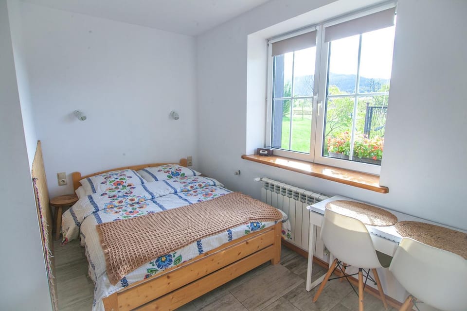 Bed, View (from property/room), Photo of the whole room, Bedroom