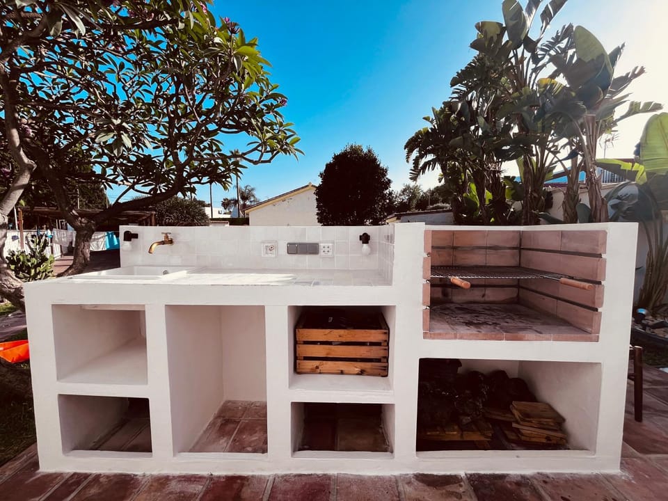 BBQ facilities, Garden