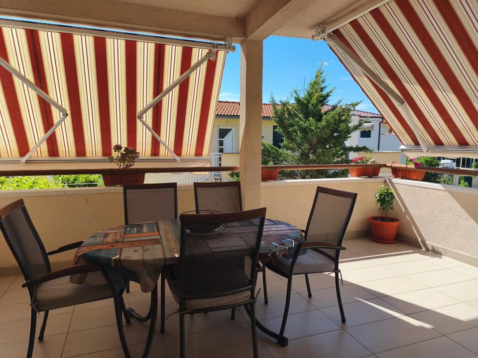 Apartment Švrćo Apartment in Šibenik-Knin County, Croatia