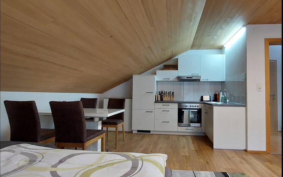 Kitchen or kitchenette, Living room