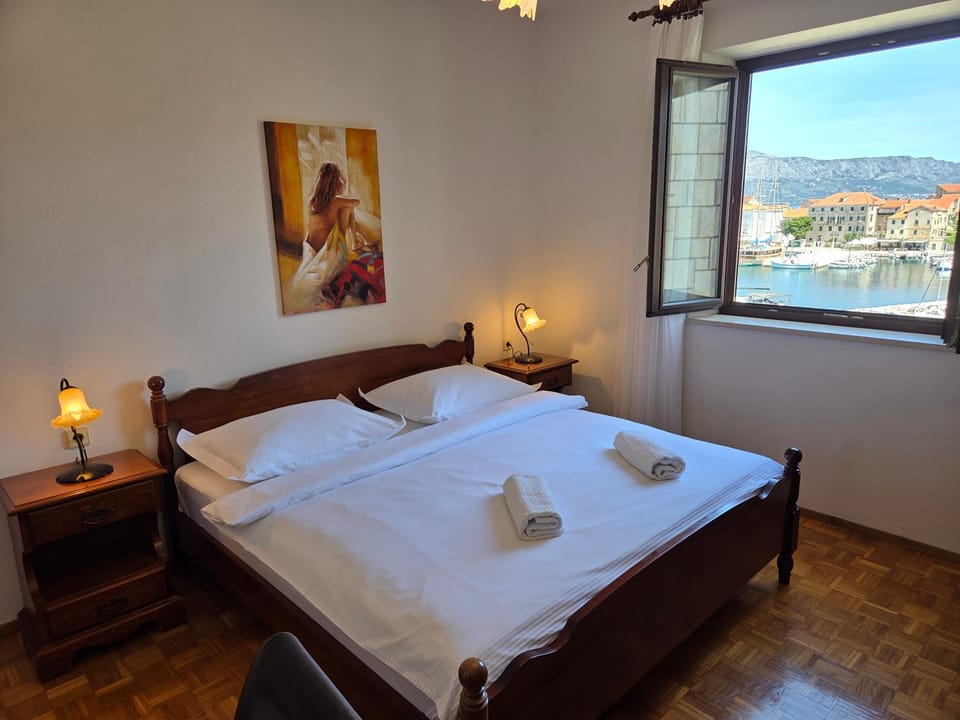 Bed, Natural landscape, Bedroom, Mountain view, Sea view, towels