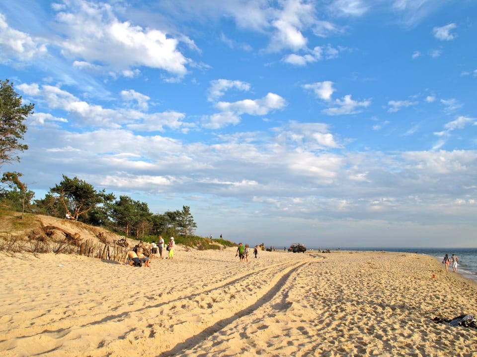 Nearby landmark, Neighbourhood, Natural landscape, Beach
