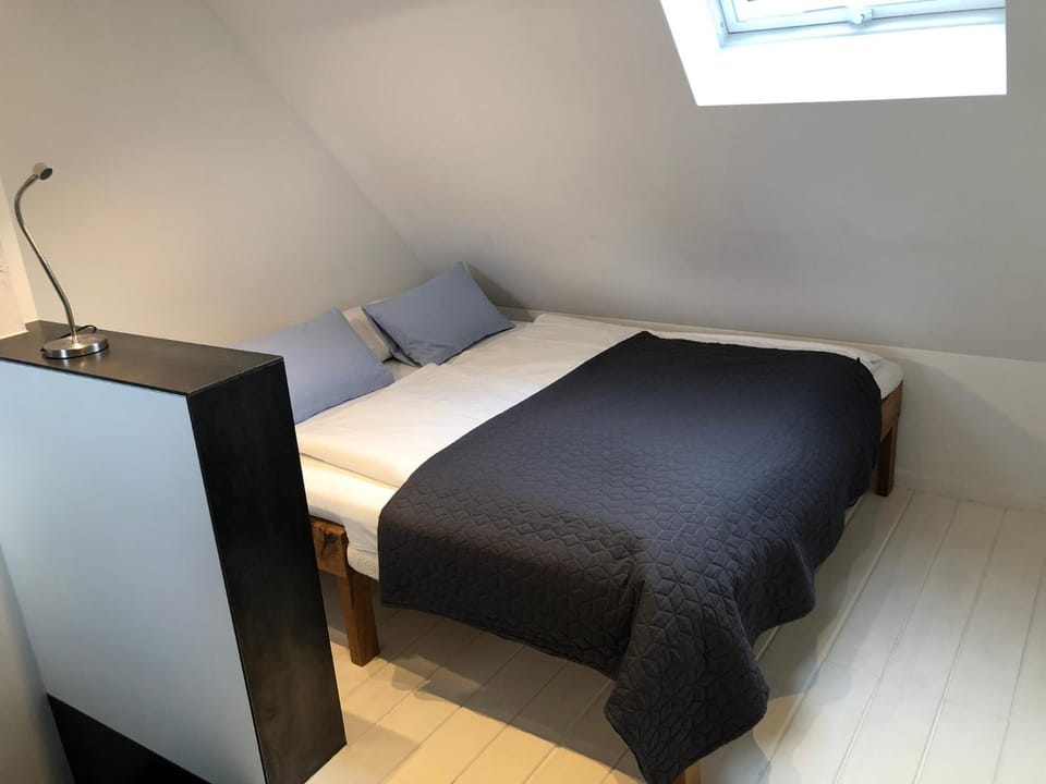 Bedroom, Landmark view