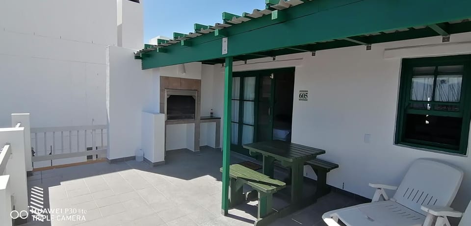 BBQ facilities, Decorative detail
