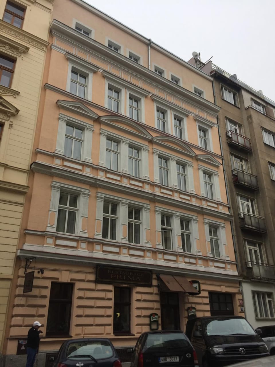 Facade/entrance